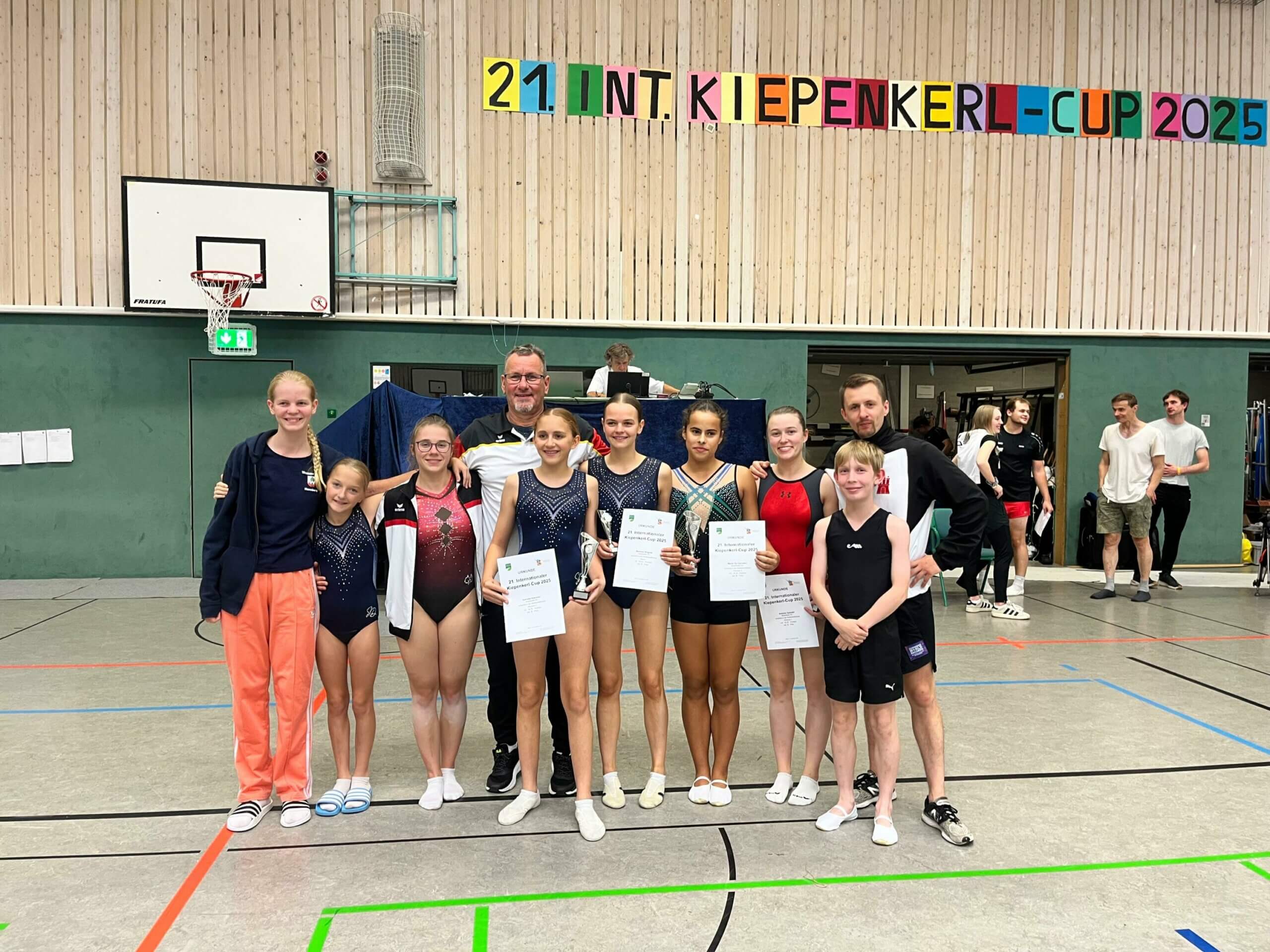 Hamburger Trampolinturner*innen beim Kiepenkerl-Cup 2025