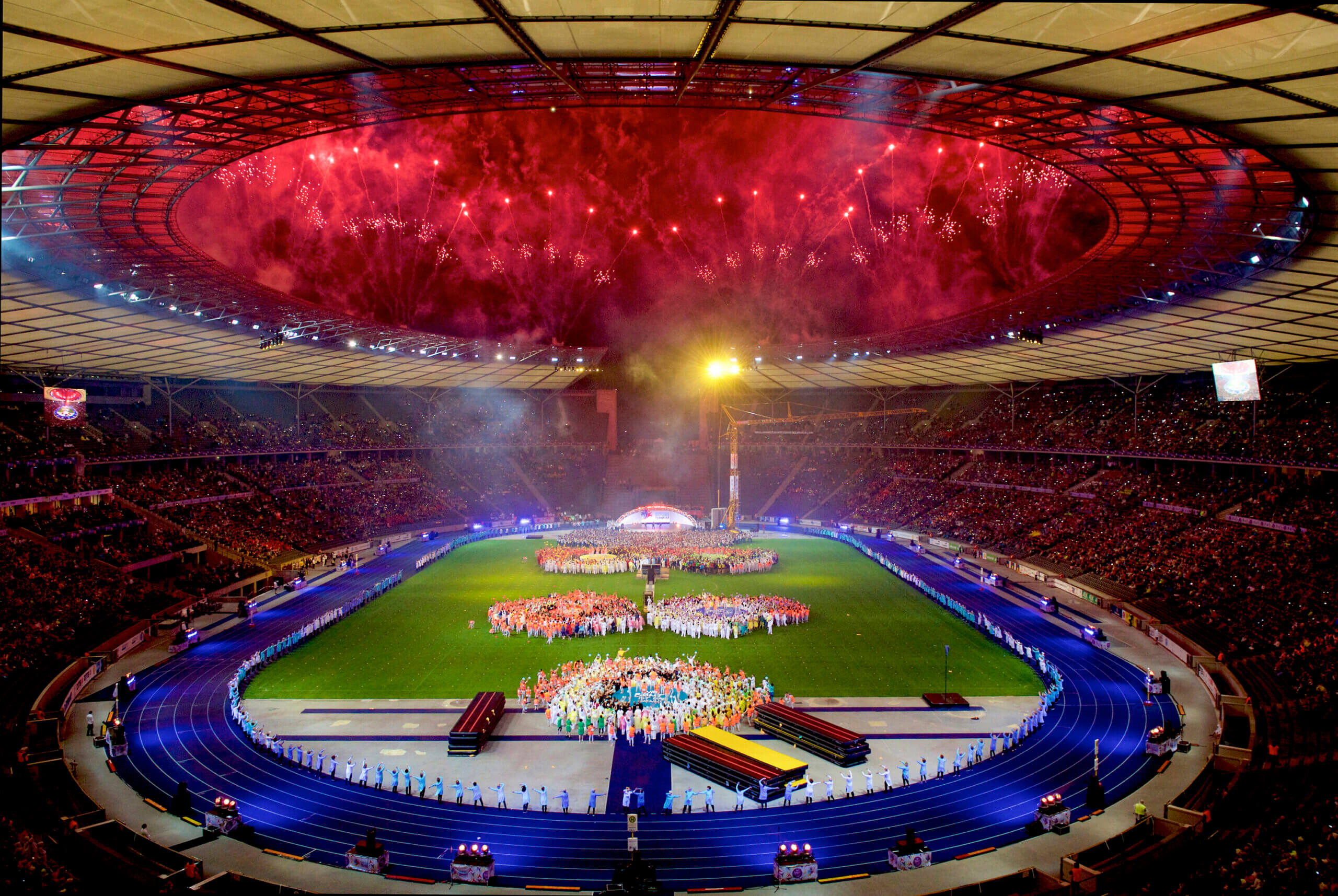 Blick ins Stadtion von oben - Turnfest Leipzig Stadiongala