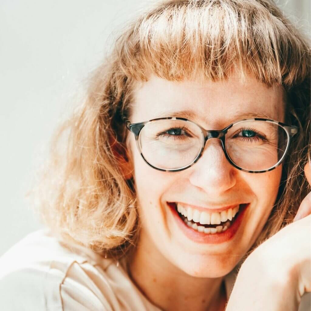 Hamburger Skyline in den Farben des Hamburger Sport-Kongress mit der VTF-Figur